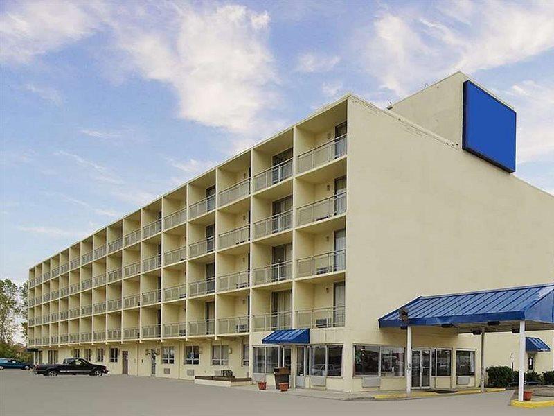 Travelodge By Wyndham Colorado Springs Airport/Peterson Afb Exterior foto